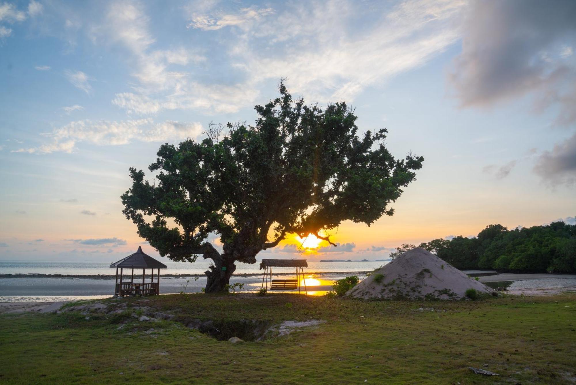 Kepri Coral Resort Galang Island Exterior photo